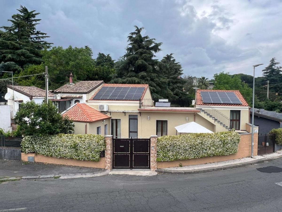 Etna Dimora Dei Saponari Villa Trecastagni Luaran gambar